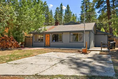 1204 E Country Club Blvd, Big Bear City, CA 92314