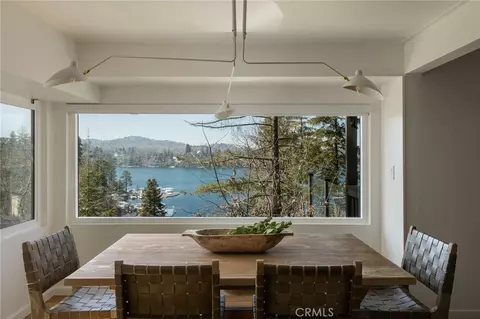 28923 Palisades Dr, Lake Arrowhead, CA 92352