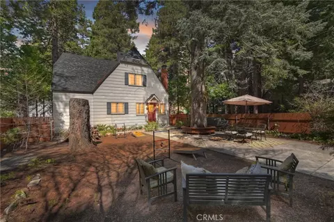 190 Cedar Cir, Lake Arrowhead, CA 92352