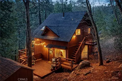 458 Clubhouse Dr, Twin Peaks, CA 92391