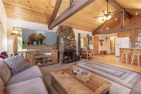 43132 Moonridge Rd, Big Bear Lake, CA 92315