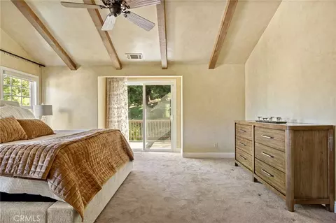 Bedroom - 445 Clearwater Ln, Lake Arrowhead, CA 92352 photo 2 of 9