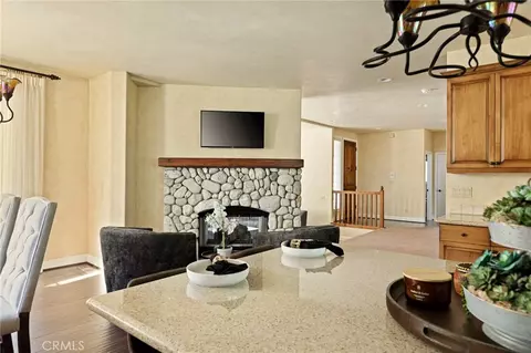 Kitchen - 445 Clearwater Ln, Lake Arrowhead, CA 92352 photo 3 of 3