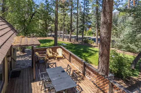 Exterior - 40153 Lakeview Dr, Big Bear Lake, CA 92315 photo 6 of 7