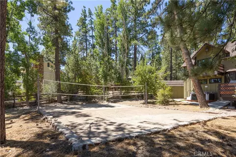 Exterior - 40153 Lakeview Dr, Big Bear Lake, CA 92315 photo 5 of 7