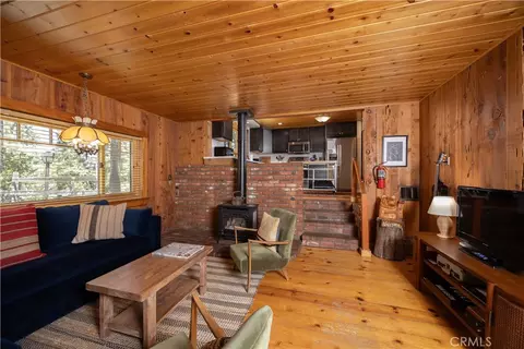 Living - 40153 Lakeview Dr, Big Bear Lake, CA 92315 photo 5 of 5