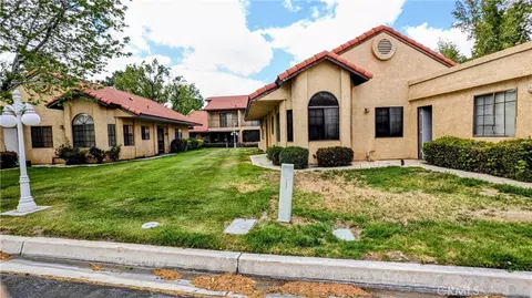 11682 Maple St, Apple Valley, CA 92308