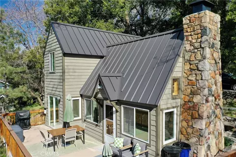 177 Craghill Dr, Cedar Glen, CA 92321