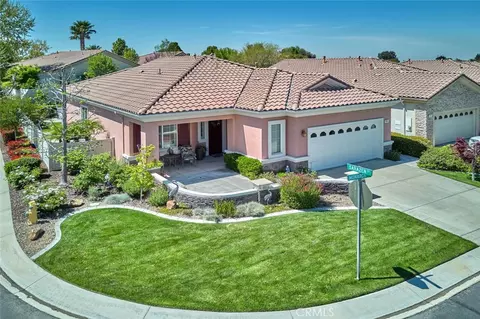 915 Monarch Ct, Beaumont, CA 92223