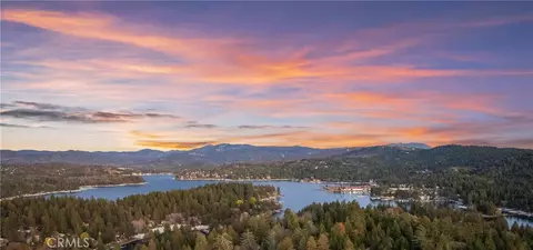 432 Grizzly Rd, Lake Arrowhead, CA 92352
