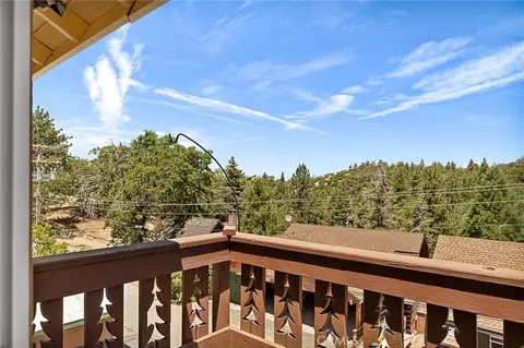 32991 Canyon Dr, Green Valley Lake, CA 92341