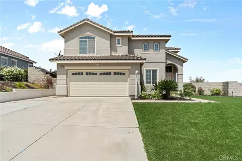 8309 Clover Creek Rd, Riverside, CA 92508