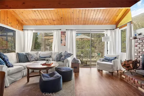 2511 Catalina Dr, Running Springs, CA 92382