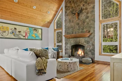 346 Bel Air Dr, Lake Arrowhead, CA 92352