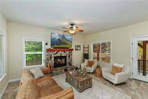 Living - 28589 Shenandoah Dr, Lake Arrowhead, CA 92352 photo 1 of 1