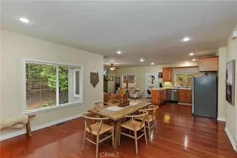 Dining - 28589 Shenandoah Dr, Lake Arrowhead, CA 92352 photo 1 of 3