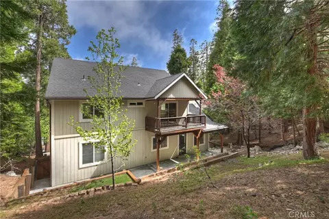 Exterior - 28589 Shenandoah Dr, Lake Arrowhead, CA 92352 photo 6 of 11