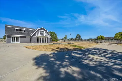 36055 Maddalena Rd, Winchester, CA 92596