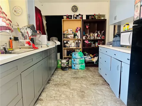 122 E Pioneer Ave, Redlands, CA 92374 photo 5