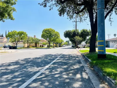 122 E Pioneer Ave, Redlands, CA 92374 photo 3
