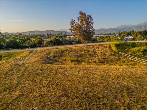 34077 5th Pl, Yucaipa, CA 92399 photo 9