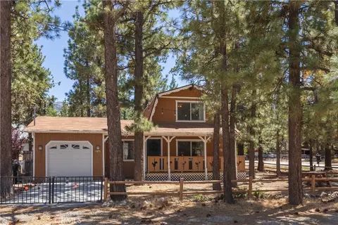2076 8th Ln, Big Bear City, CA 92314