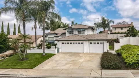 22820 Lark St, Grand Terrace, CA 92313