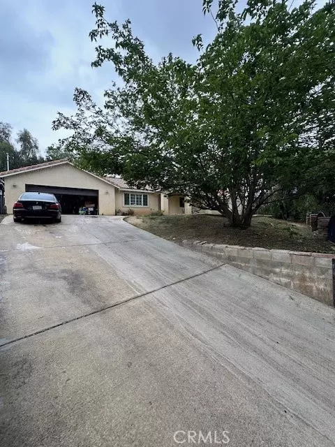4485 Riverview Dr, Riverside, CA 92509