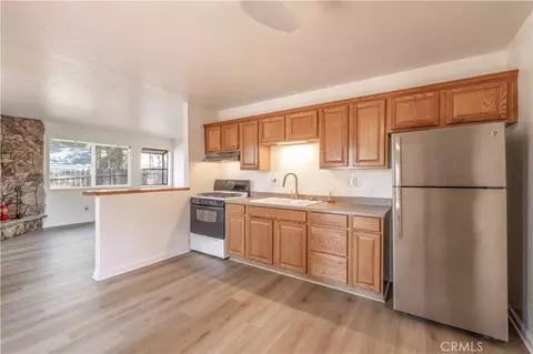 1044 E Country Club Blvd, Big Bear City, CA 92314