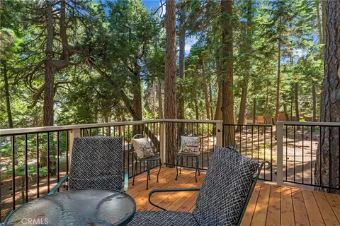 Exterior - 27917 Squirrel Ln, Lake Arrowhead, CA 92352 photo 8 of 10