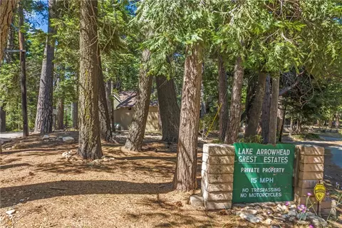 Exterior - 27917 Squirrel Ln, Lake Arrowhead, CA 92352 photo 7 of 10