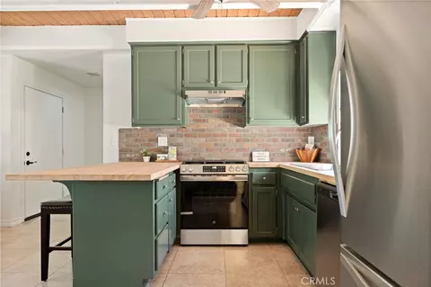 531 Rose Ln, Twin Peaks, CA 92391