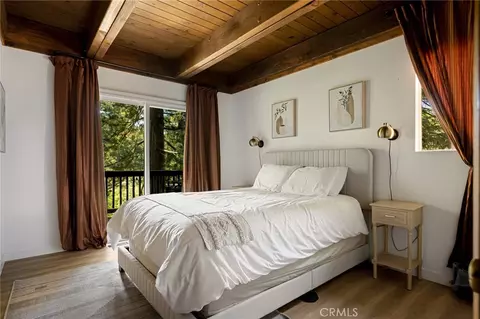 Bedroom - 350 S Fairway Dr, Lake Arrowhead, CA 92352 photo 1 of 9