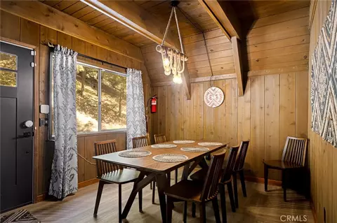 Dining - 350 S Fairway Dr, Lake Arrowhead, CA 92352 photo 3 of 3