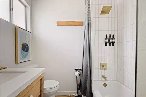 Bath - 350 S Fairway Dr, Lake Arrowhead, CA 92352 photo 4 of 4