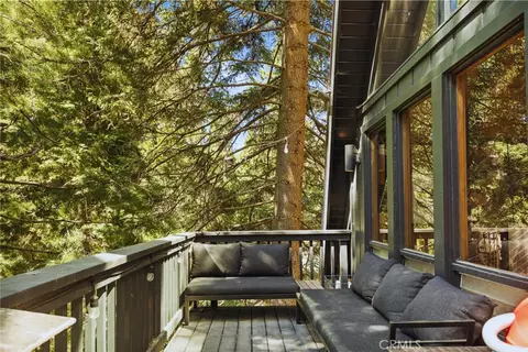 Exterior - 350 S Fairway Dr, Lake Arrowhead, CA 92352 photo 2 of 3