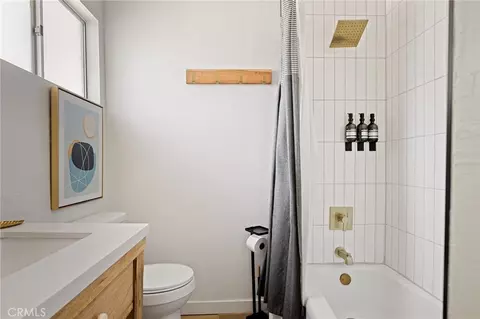Bath - 350 S Fairway Dr, Lake Arrowhead, CA 92352 photo 4 of 4