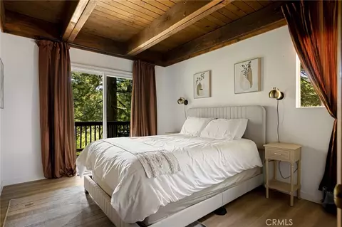 Bedroom - 350 S Fairway Dr, Lake Arrowhead, CA 92352 photo 3 of 9