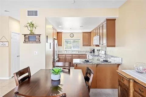 2802 Green River Rd #101, Corona, CA 92882