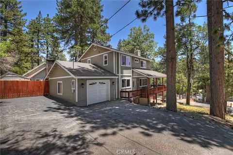 31816 Silver Spruce Dr, Running Springs, CA 92382