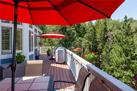 Exterior - 28575 Manitoba Dr, Lake Arrowhead, CA 92352 photo 5 of 26