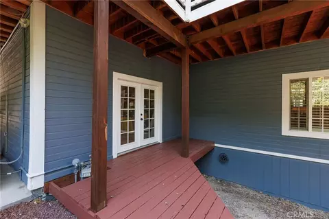 Exterior - 28575 Manitoba Dr, Lake Arrowhead, CA 92352 photo 24 of 26