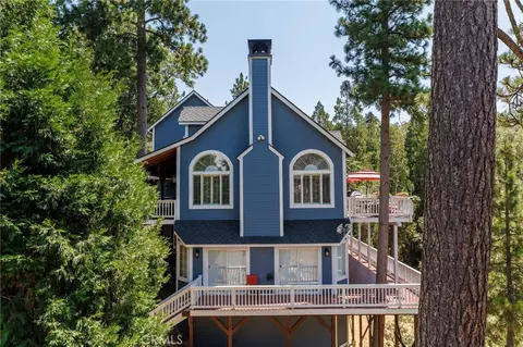 Exterior - 28575 Manitoba Dr, Lake Arrowhead, CA 92352 photo 3 of 26