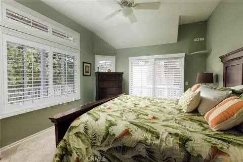 Bedroom - 28575 Manitoba Dr, Lake Arrowhead, CA 92352 photo 3 of 3