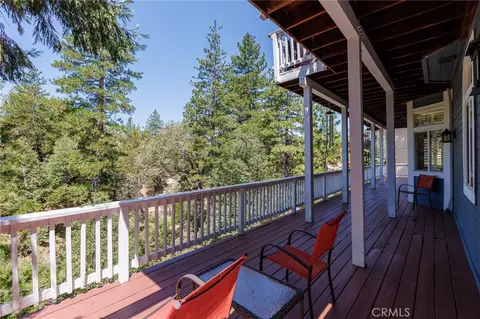 Exterior - 28575 Manitoba Dr, Lake Arrowhead, CA 92352 photo 15 of 26