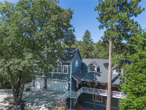 Exterior - 28575 Manitoba Dr, Lake Arrowhead, CA 92352 photo 13 of 26