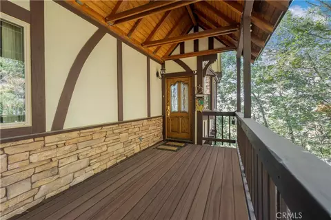 Exterior - 28992 Banff Dr, Lake Arrowhead, CA 92352 photo 2 of 3