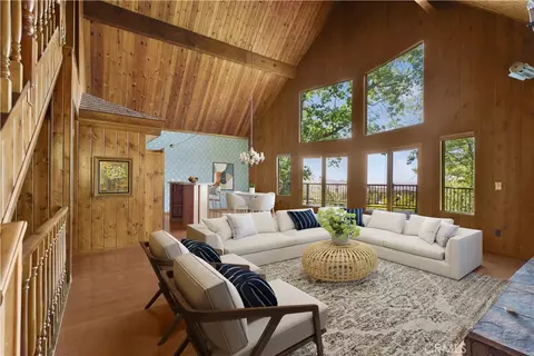 Living - 28992 Banff Dr, Lake Arrowhead, CA 92352 photo 5 of 7