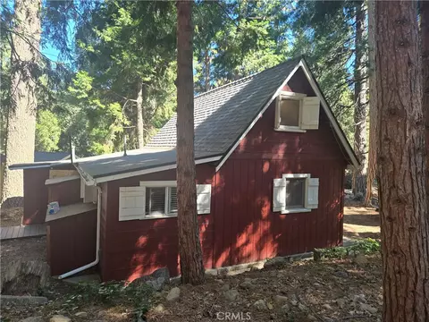 Exterior - 25035 Moon Dr, Crestline, CA 92325 photo 5 of 5