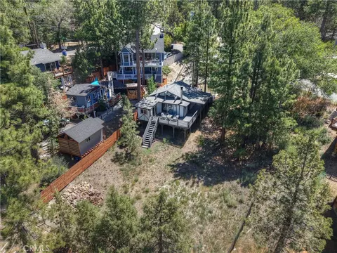 Exterior - 580 Lucerne Dr, Big Bear Lake, CA 92315 photo 15 of 16